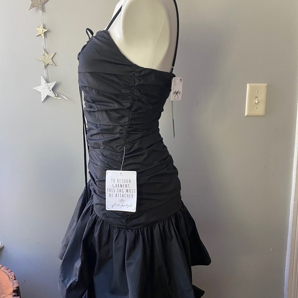 Mountain Maxie Dress in Black. Elliat. Anthropologie. NWT. Small. - Picture 2 of 6